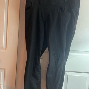 Old navy rockstar size 28 jeans